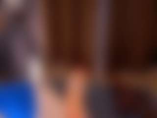 Live cam show with pawzzy - Camel Toe on TeamSkeetLive