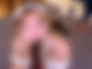 Live cam show with pawzzy - Body Massage on SmokeAndPoke