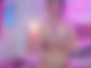 Live cam show with secretvelvetfx - Green Eyes on madthumbs