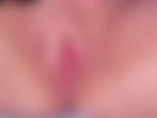 Live cam show with cuttehanna18 - Red Hair on fapnchat