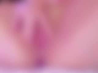 Live cam show with cuttehanna18 - Red Hair on Free Soda