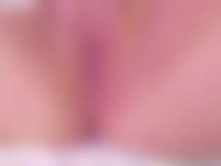 cuttehanna18's Live Sex Cam Show