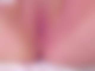 Live cam show with cuttehanna18 - Orgasm on Camsoda