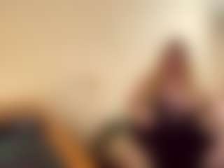 Live cam show with devil15Anna - Strip on SquirtSoMuch