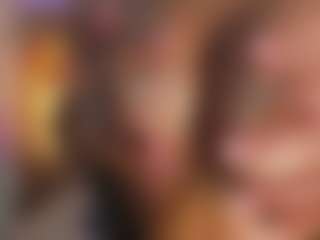 Live cam show with Liah-Cleir - Skinny on Chatstar