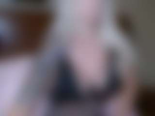 Live cam show with Barbie Doll Kiley - Athletic Teen (18+) on anonymated.com
