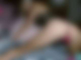 Live cam show with Barbie Doll Kiley - Athletic Tease on Streamer API
