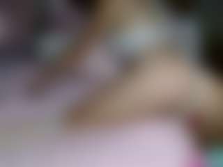 Live cam show with Barbie Doll Kiley - Fingering on SquirtSoMuch