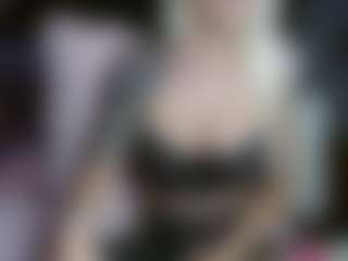 Live cam show with Barbie Doll Kiley - Fingering on Camsoda