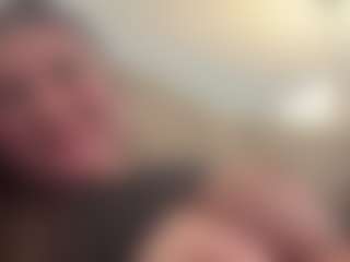 Nixxole's Live Sex Cam Show
