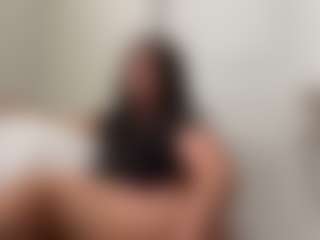 Live cam show with Nixxole - Spank Brown Hair on Camsoda