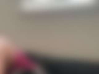 Live cam show with Nixxole - Athletic Cum on Gym Cam Girls