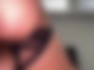 Nixxole's Live Sex Cam Show