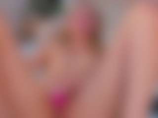 Live cam show with Carol - Smoking on CamwithHer