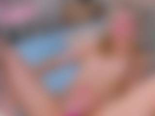 Live cam show with Carol - Upskirt on Camsoda