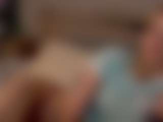 Live cam show with Carol - Small Tits on Hubzter Live