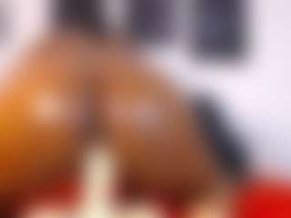 Live cam show with NAOMY COOPER - Public on CamSodaAdn