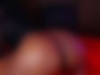 Live cam show with NAOMY COOPER - Ebony Shaved Pussy on Ass Tok
