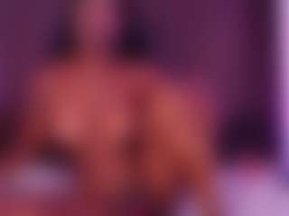Live cam show with NAOMY COOPER - Orgasm on CamClone