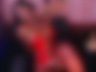 Live cam show with NAOMY COOPER - Squirt on Dolls Live