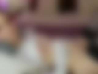 Live cam show with Naughty_Cherry - Brown Hair on Camsoda