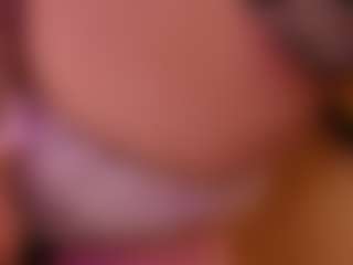 Live cam show with Annette - Sex on chickslive.net