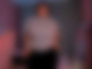 Live cam show with Annette - Suck on SxyPornLive