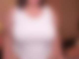 Live cam show with Annette - Brown Hair on madthumbs