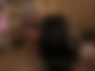Live cam show with Annette - Boots on StripNow