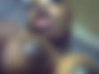 Live cam show with Freakybrula - Dirty on Dolls Live