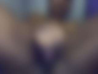 Freakybrula's Live Sex Cam Show