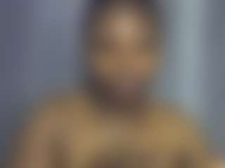 Live cam show with Freakybrula - Ebony Small Tits on thefappeningchat.com