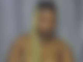 Live cam show with Freakybrula - Domination on Dare Cams