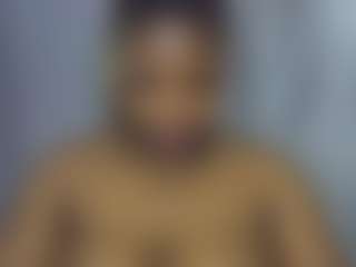 Live cam show with Freakybrula - Black Squirt on Camsoda