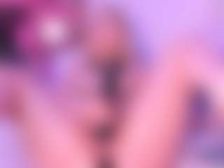 Live cam show with VesperVelvet - Athletic Cosplay on camgirlchat.live