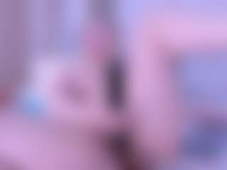 Live cam show with VesperVelvet - Gamer Athletic on AdultVida.com