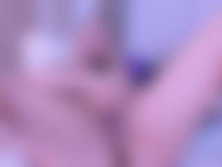 Live cam show with VesperVelvet - Ride on Camsoda