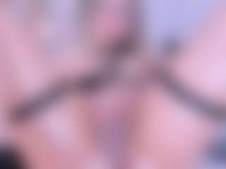 Live cam show with VesperVelvet - Dildo on Camsoda