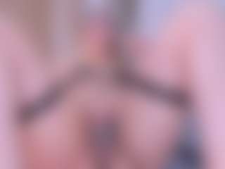Live cam show with VesperVelvet - Athletic Small Tits on livesuperchat.net