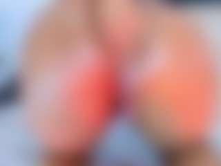 Live cam show with AngelThroat - Ebony on Camsoda | colombia