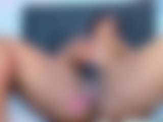 Live cam show with AngelThroat - Ass Bouncing on Dare Cams