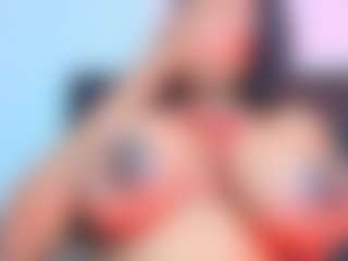 Live cam show with AngelThroat - Public on studioflirtlive.com