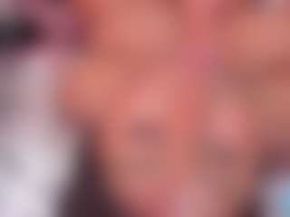 Live cam show with AngelThroat - Squirt on CamSodaAdn