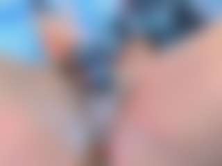 Live cam show with AngelThroat - Ebony on AdultVida.com | colombia