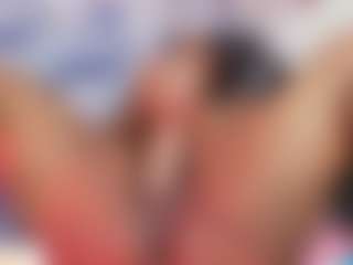 Live cam show with AngelThroat - Natural on StripNow