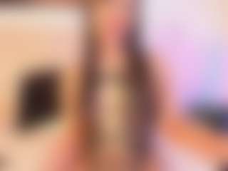 Live cam show with ZaraCampbell - Camel Toe on AdultVida.com