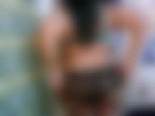 Live cam show with IndiaBlackPanther - Submissive on Milfs Live