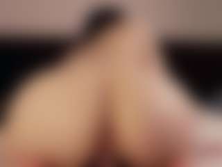 Live cam show with Aliyv - Moaning on sexytreat.net