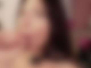 Live cam show with Aliyv - Moaning on AdultVida.com