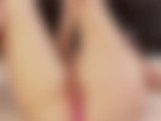 Live cam show with Aliyv - Shaved Pussy on Soda Cam